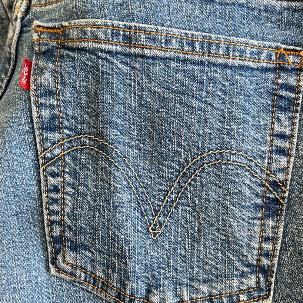 Levi's women’s 550 Bootcut Blue Jeans size 8 - Picture 3 of 10